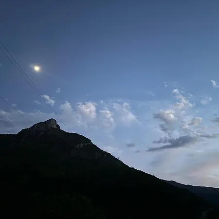 Koman_lakeview_apartments Apartamento Shkodër